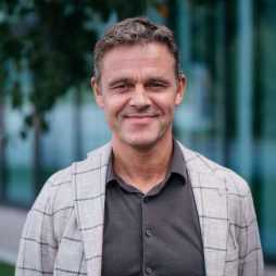 Portrettfoto av Tom Kenneth Gilje.
