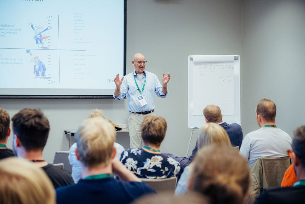 Foredrag om forbedringsarbeid og systemtenkning i virksomhet